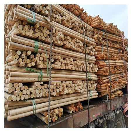 供应山东木方木料 两米松木杆木棍 锯材加工 工艺木材批发出售