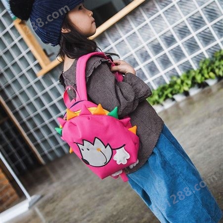 新款韩版防走失背包动物卡通包幼儿园书包学生双肩包潮童