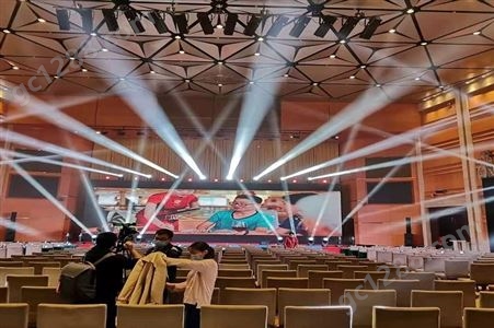 武汉舞台设备出租 大屏幕 灯光音箱 双15音箱 线阵音箱 光束灯